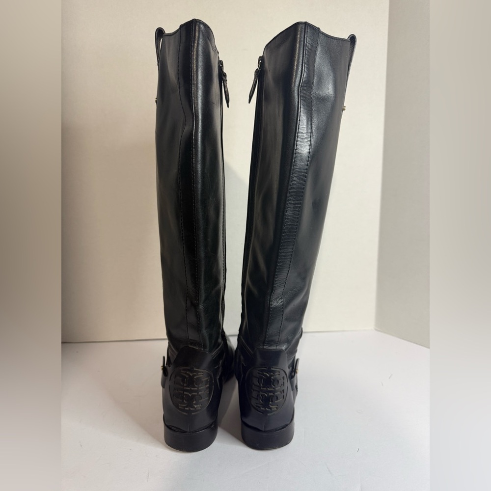 Tory Burch black leather riding boot ladies 7 *small amt wear outside of heel - Picture 3 of 5